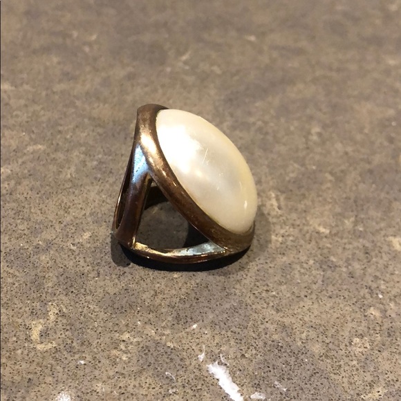 Vintage Ring - Picture 2 of 3